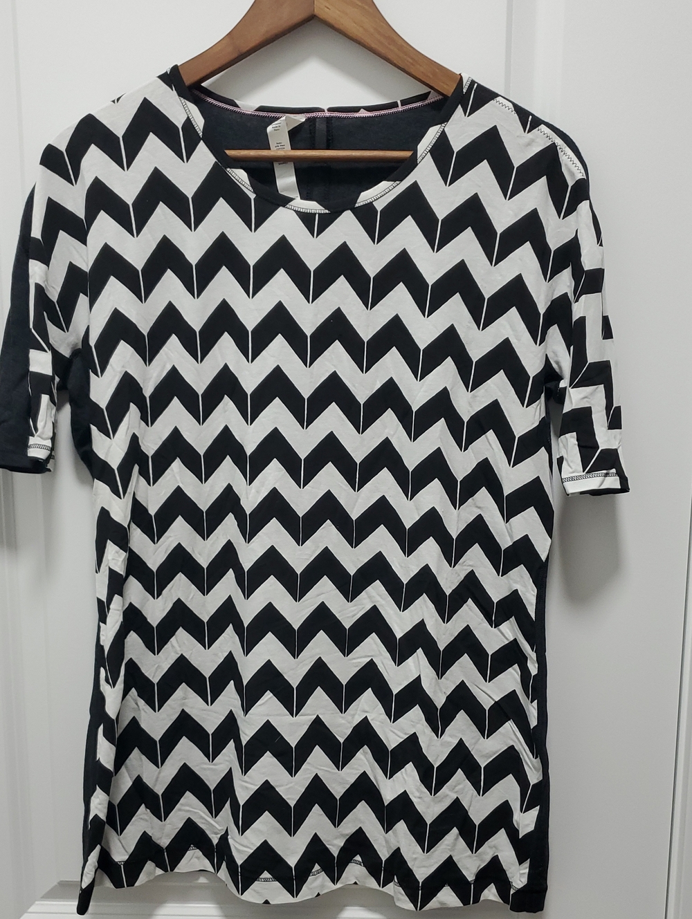lululemon Women's Geometric Short Sleeve Top Black & White Size 12